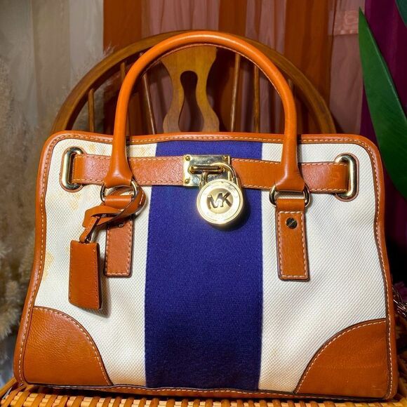 MICHAEL KORS HANDBAG - Picture 4 of 14